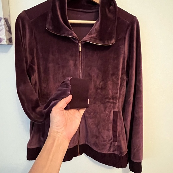 Escada Sport Velvet Sweatsuit jacket and pant- Medium PTP 20inch - Picture 5 of 16